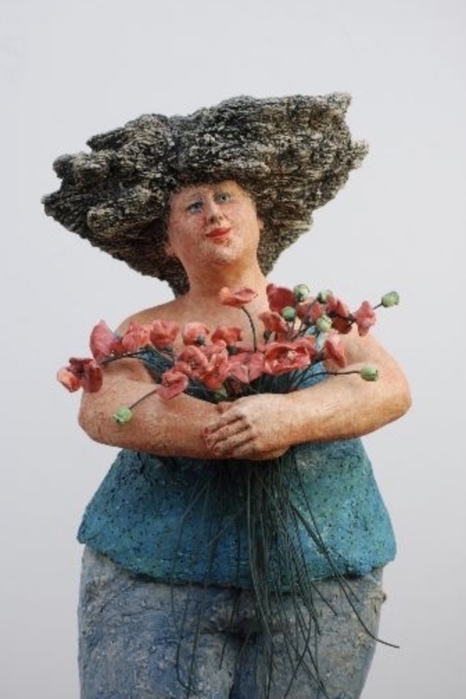 Jeanne Te Dorsthorst 14 figura femenina en cerámica Imágenes y Arte