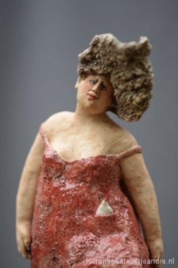 Jeanne Te Dorsthorst 3 figura femenina en cerámica Imágenes y Arte